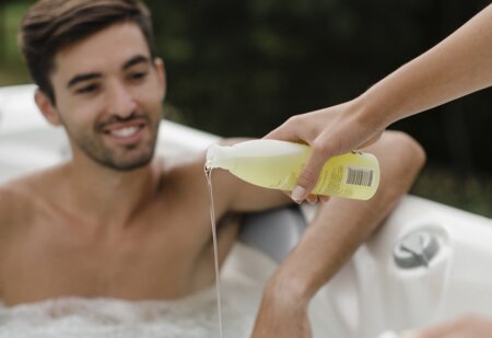 USSPA aromatherapy in a hot tub – deep home relaxation combining scents and hydrotherapy.