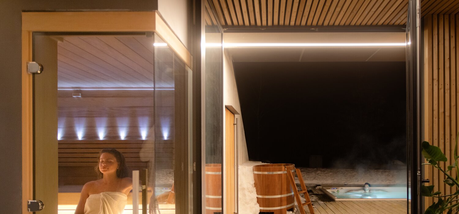 USSPA hot tub – a winter escape into warm water where soothing jets restore energy and comfort.