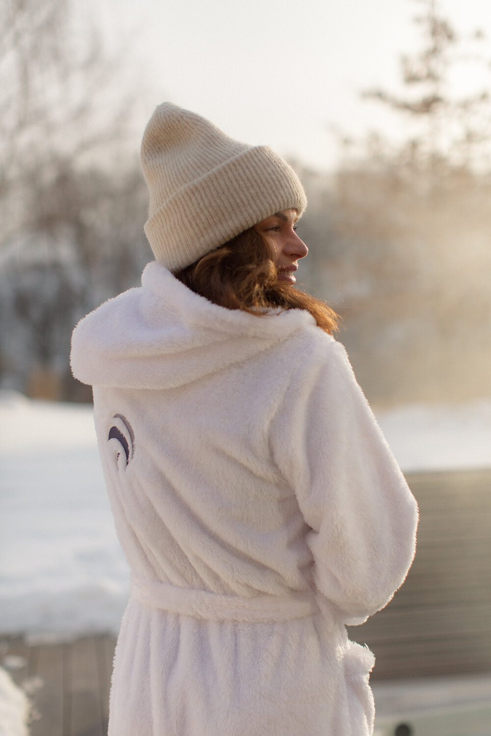 USSPA hot tub – winter cold outside, warm water inside. Deep relaxation and renewed energy at home.