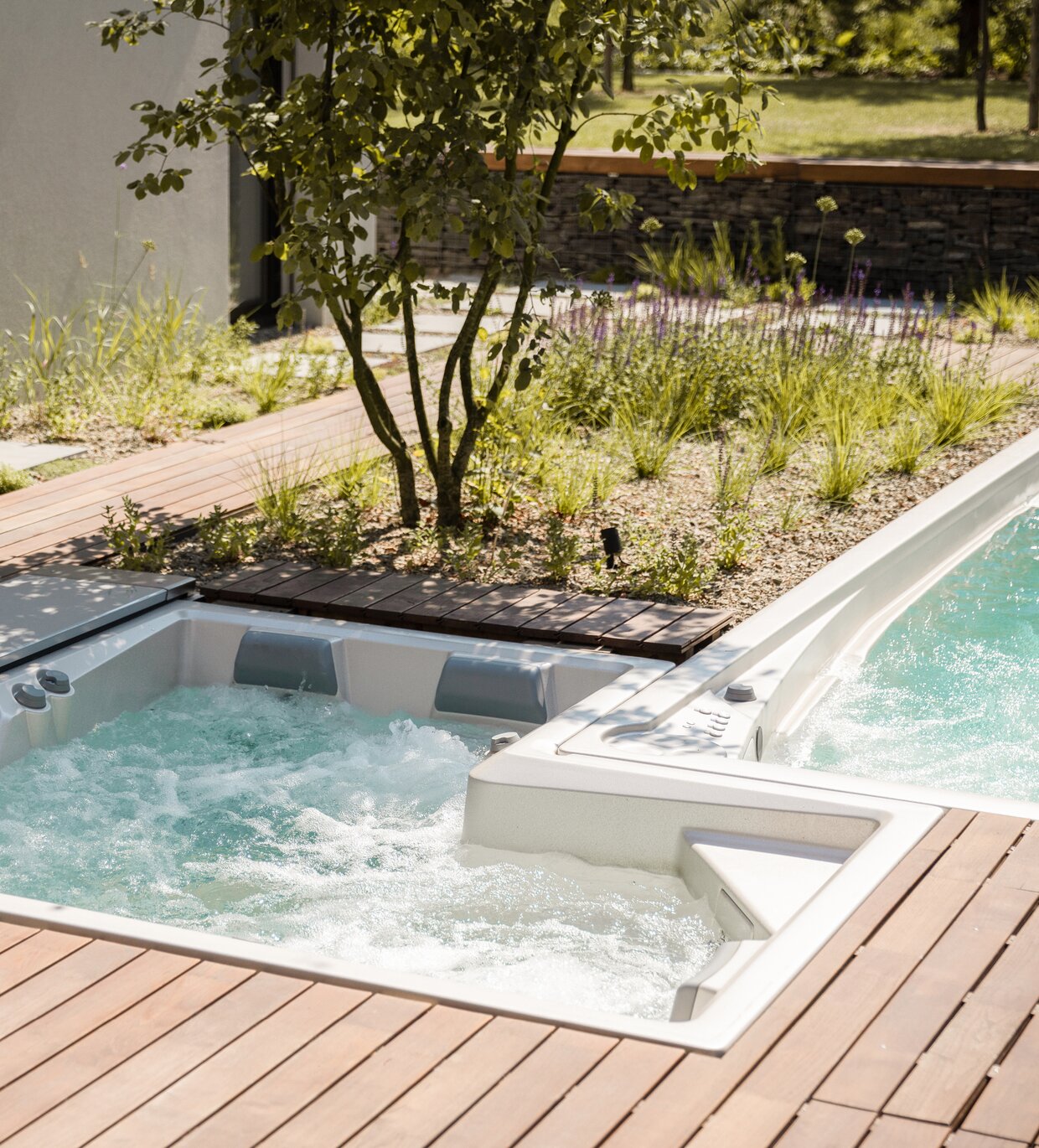 USSPA Czech Combi iN spa & Swim Spa XL – perfect choice for your garden.