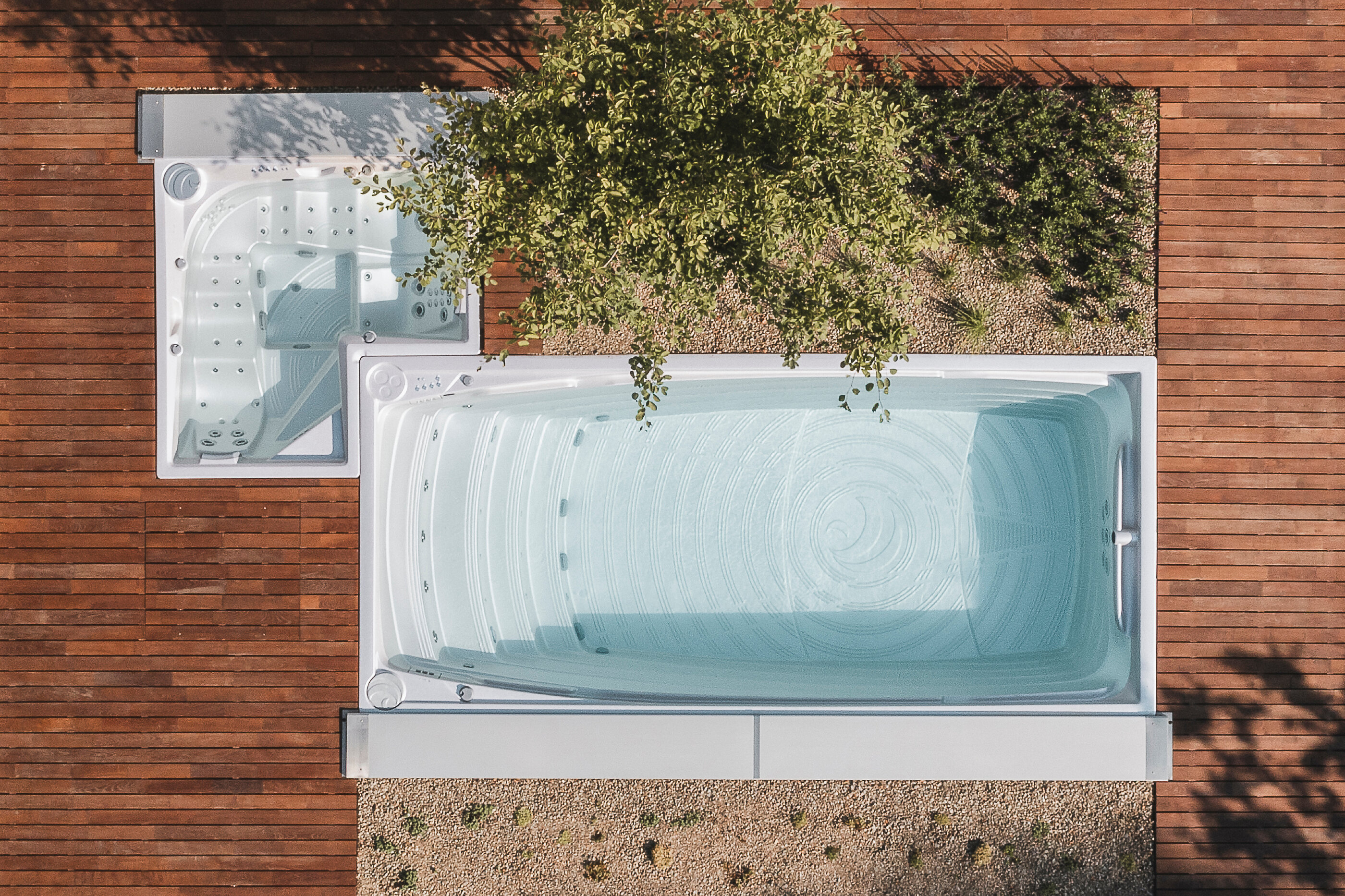 USSPA spa and swim spa – unlimited relaxation and exercise at home.