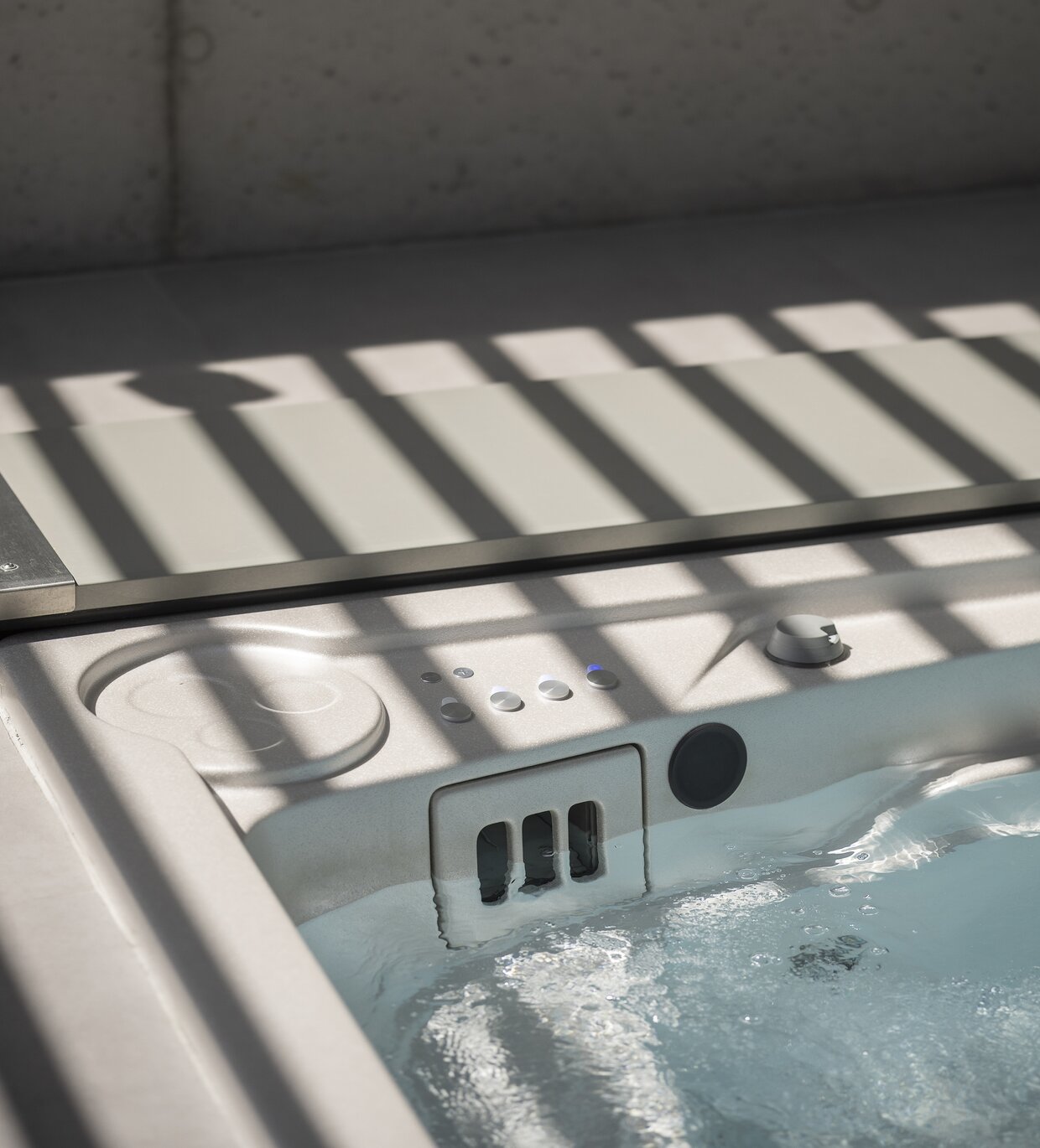 USSPA is a premium brand focused on functional design of whirlpools for comfort and relaxation.