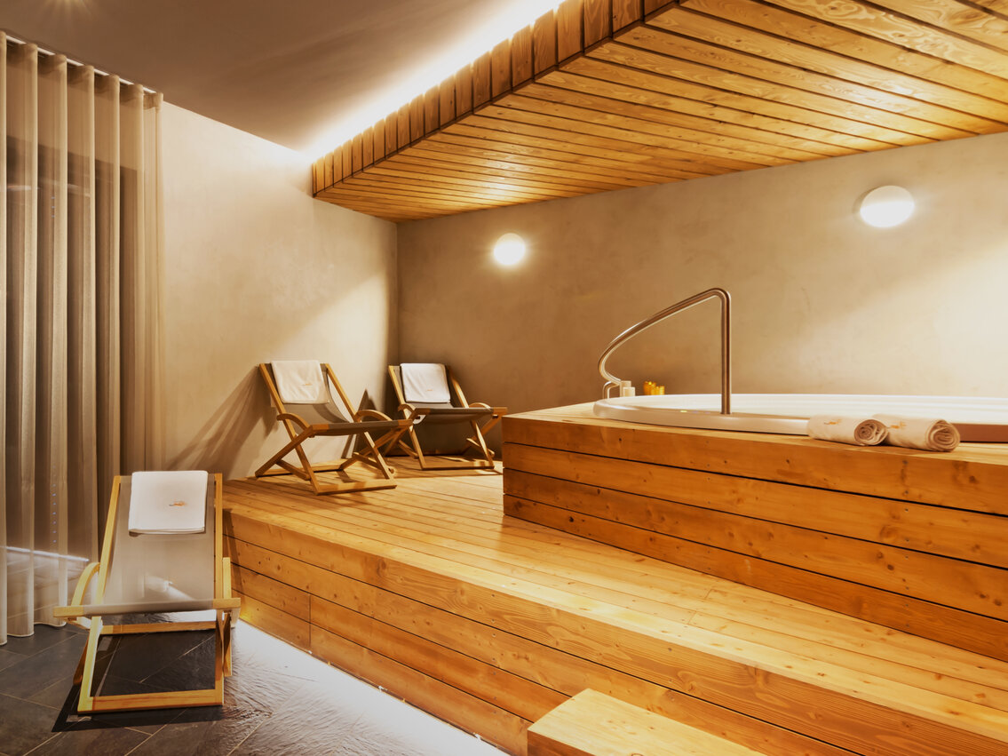 USSPA commercial hot tubs – professional solutions for high-load use and hygiene standards.