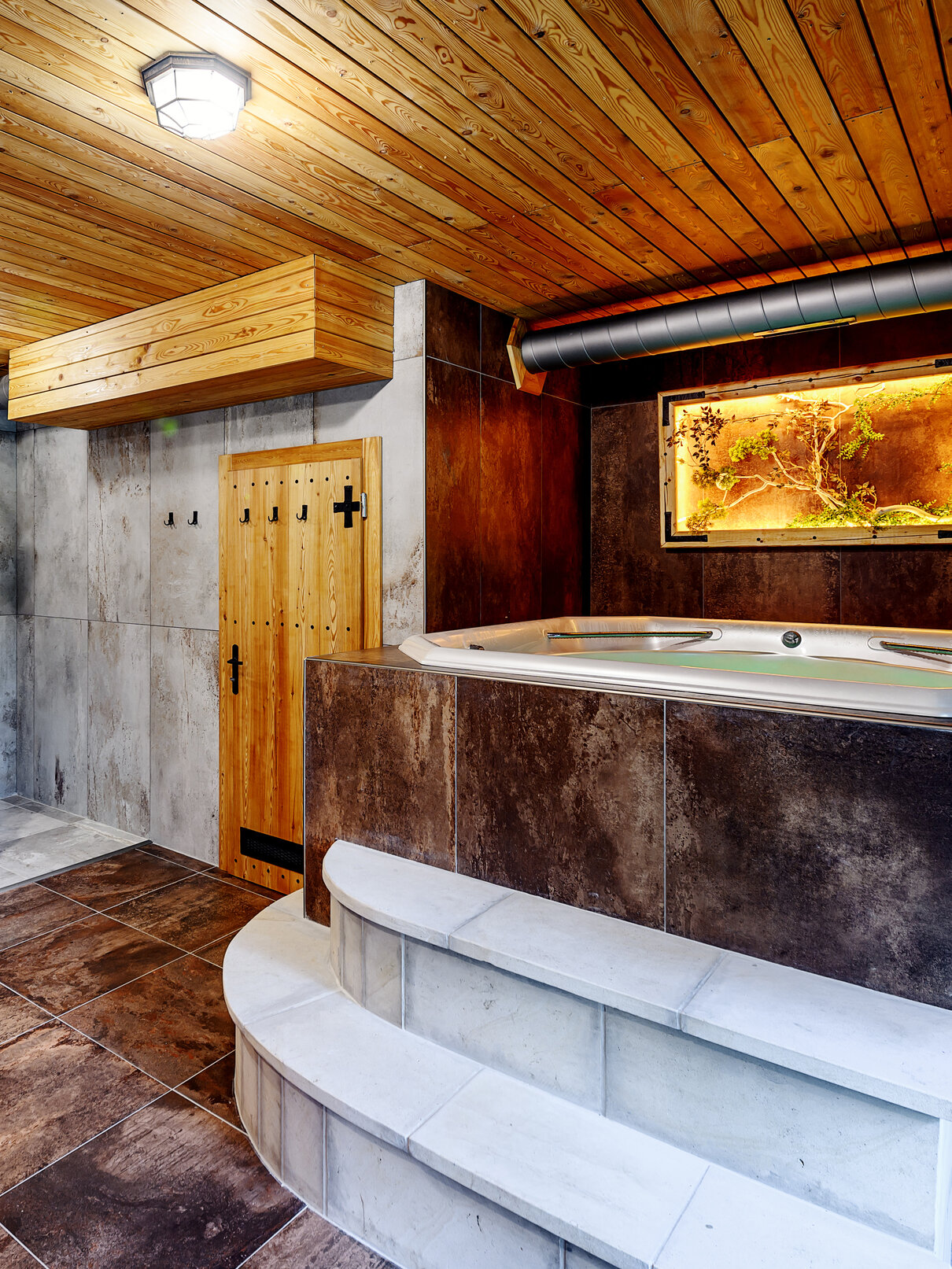USSPA Rondo – compact indoor luxury wellness with ergonomic design and cascade jets for targeted hydrotherapy.