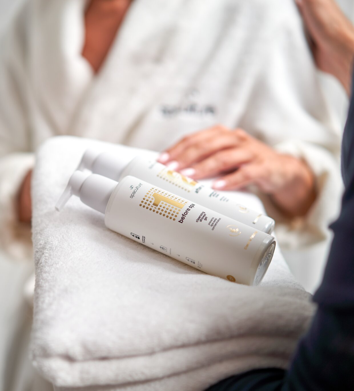 USSPA & Spaculture – care cosmetics and accessories for clean swim spa water and everyday comfort.