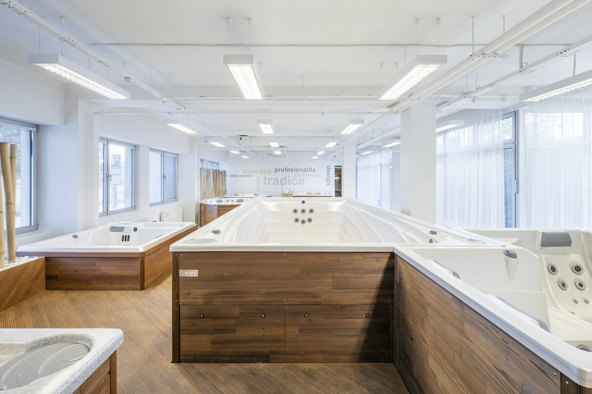 USSPA Brno showroom – design by Atelier Kunc, try spa and swim spa in the bathing zone.