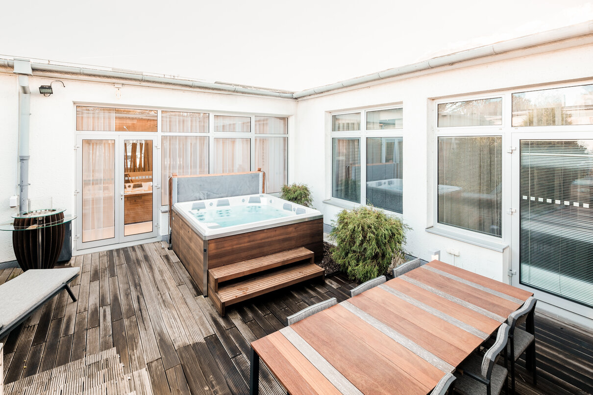 USSPA Brno showroom – design by Atelier Kunc, try spa and swim spa in the bathing zone.