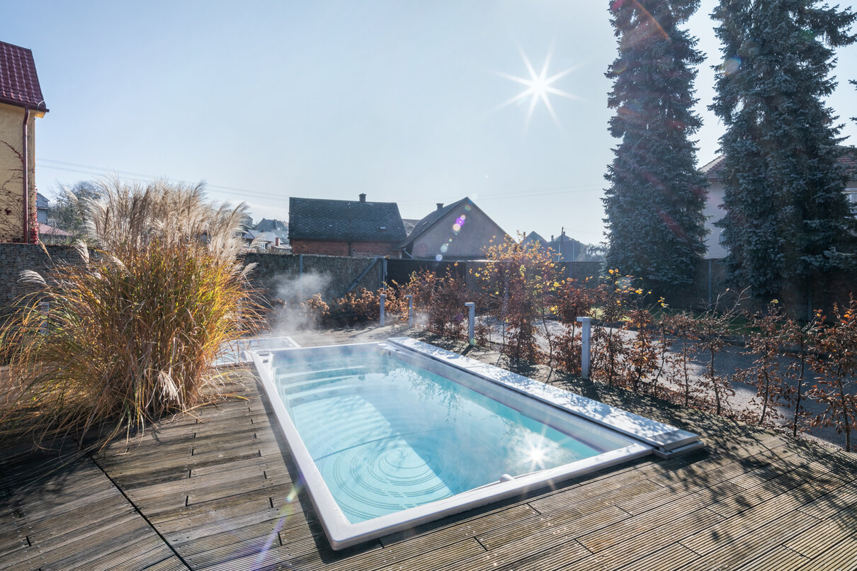 USSPA Dolní Dobrouč showroom – relaxation in outdoor hot tubs, wellness, year-round swim spa.