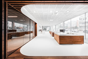 USSPA showroom in Prague invites you to try an outdoor hot tub and year-round pool – discover your ideal spa.