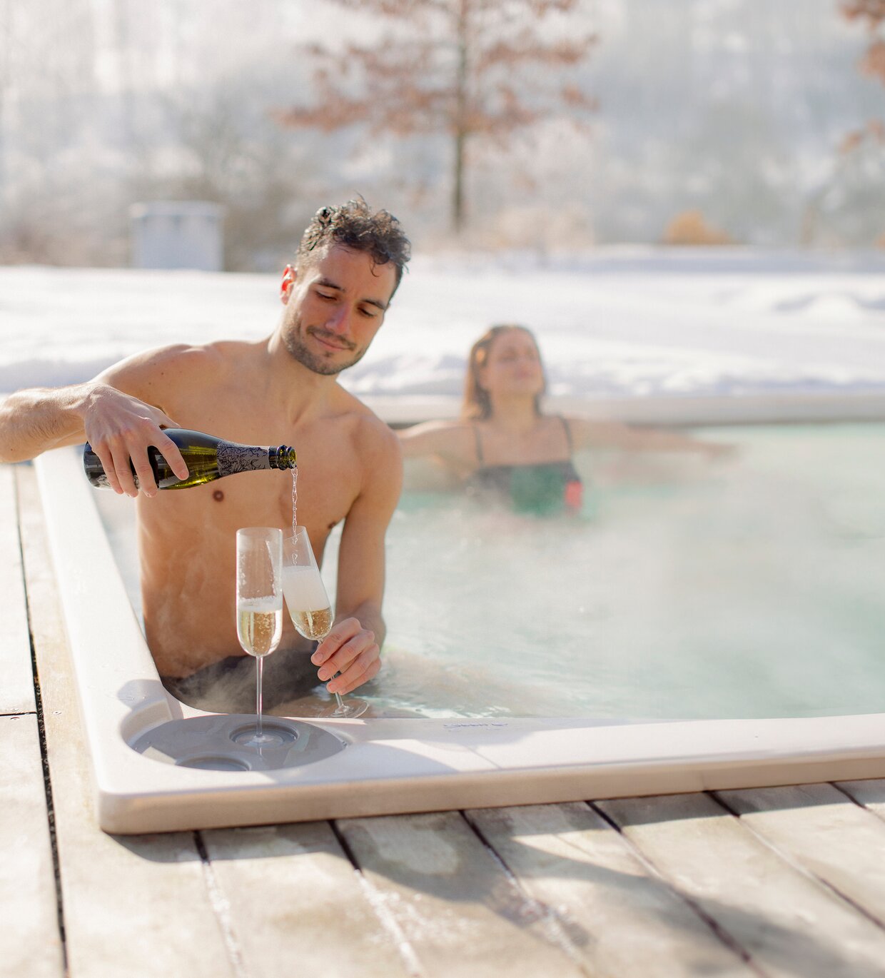 USSPA whirlpools and swim spa pools offer comfort for moments of relaxation and active enjoyment.