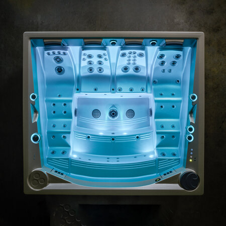 USSPA whirlpool: customize materials, colors and features to match your style.