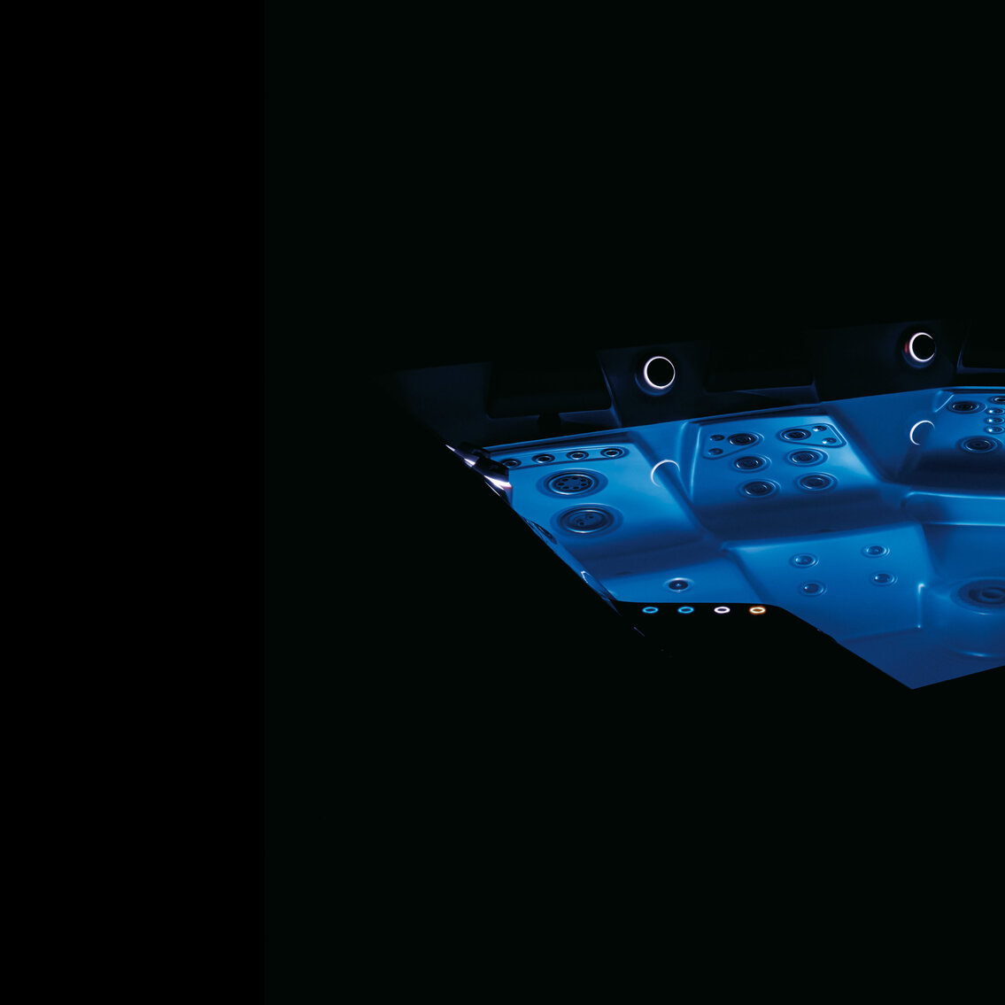 USSPA premium spa – unique design that looks great and works perfectly.