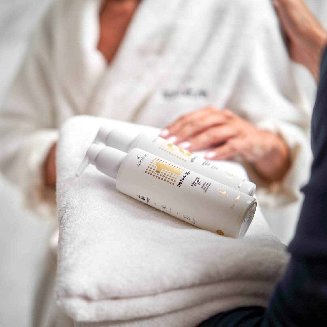 USSPA & Spaculture – care cosmetics and accessories for clean swim spa water and everyday comfort.