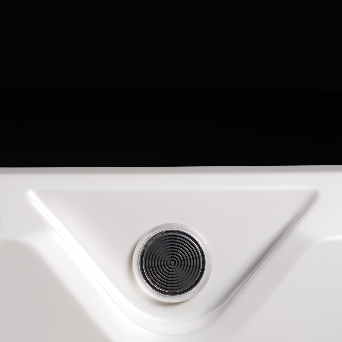 USSPA hot tubs with SPAcoustic Audio System – stereo, waterproof speakers, and subwoofer.