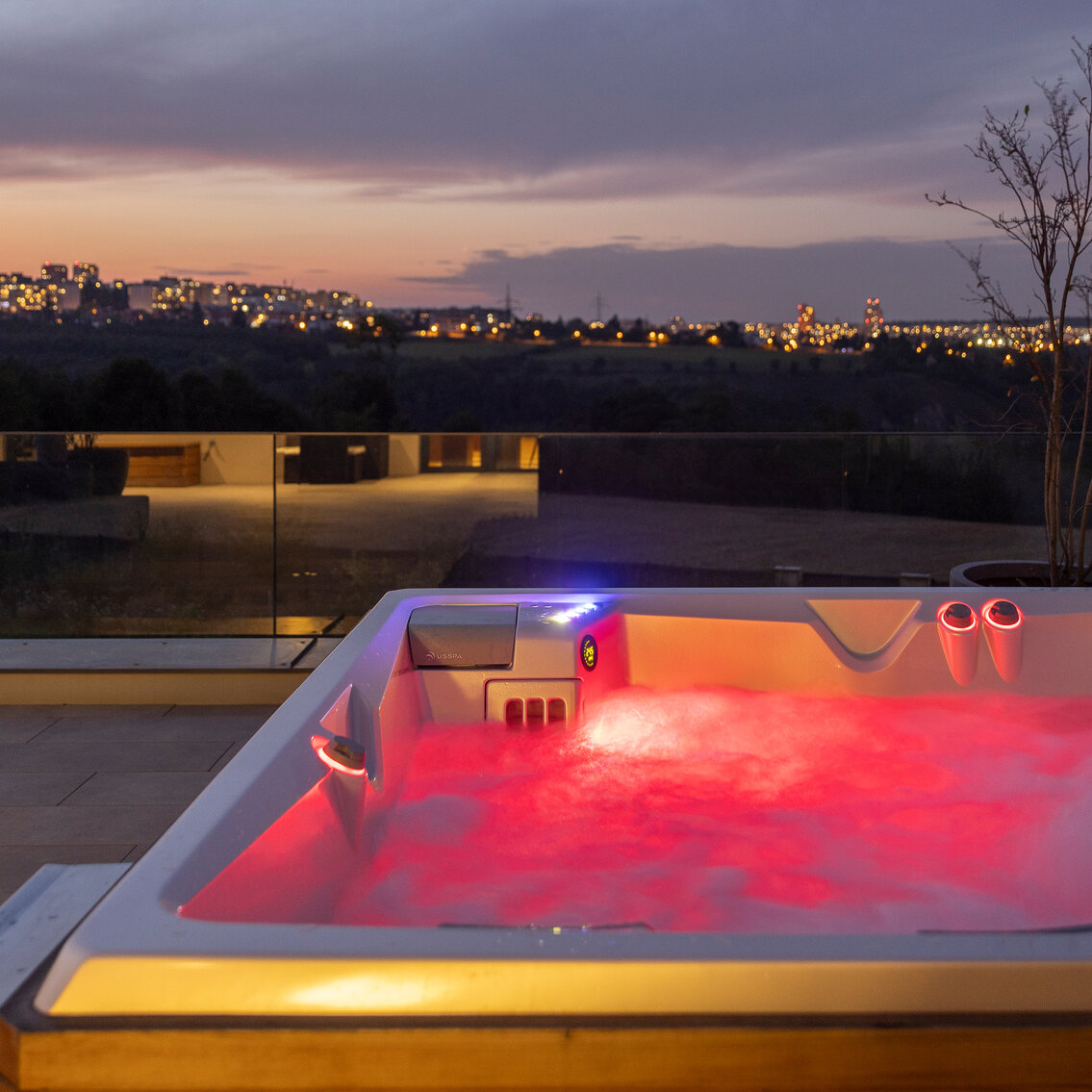 USSPA whirlpool with alternative heating – electric heater, heat exchanger, optimized costs.