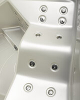 USSPA spa detail – massage jets for complete body relaxation and rejuvenation.