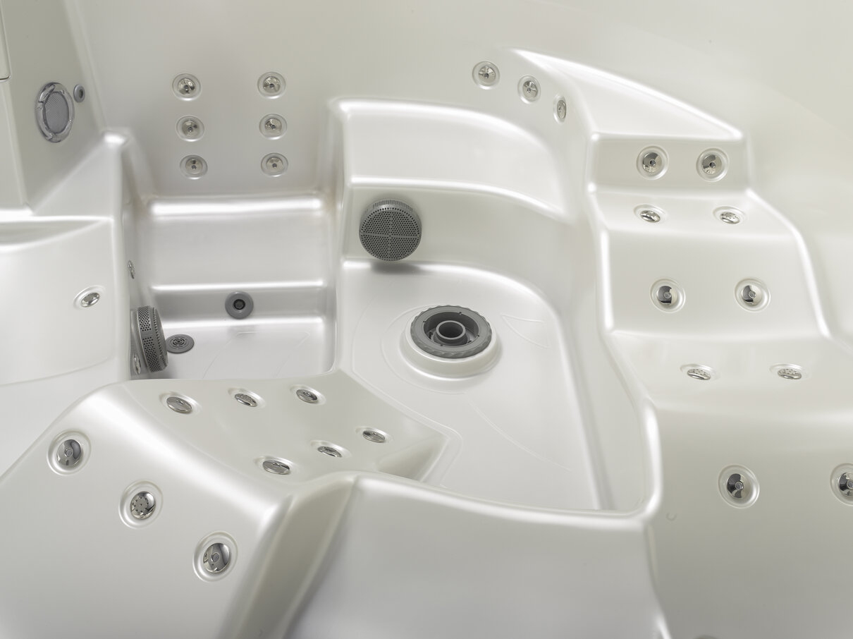 USSPA premium whirlpool Taurus iN, detail of massage jets for full body relaxation.