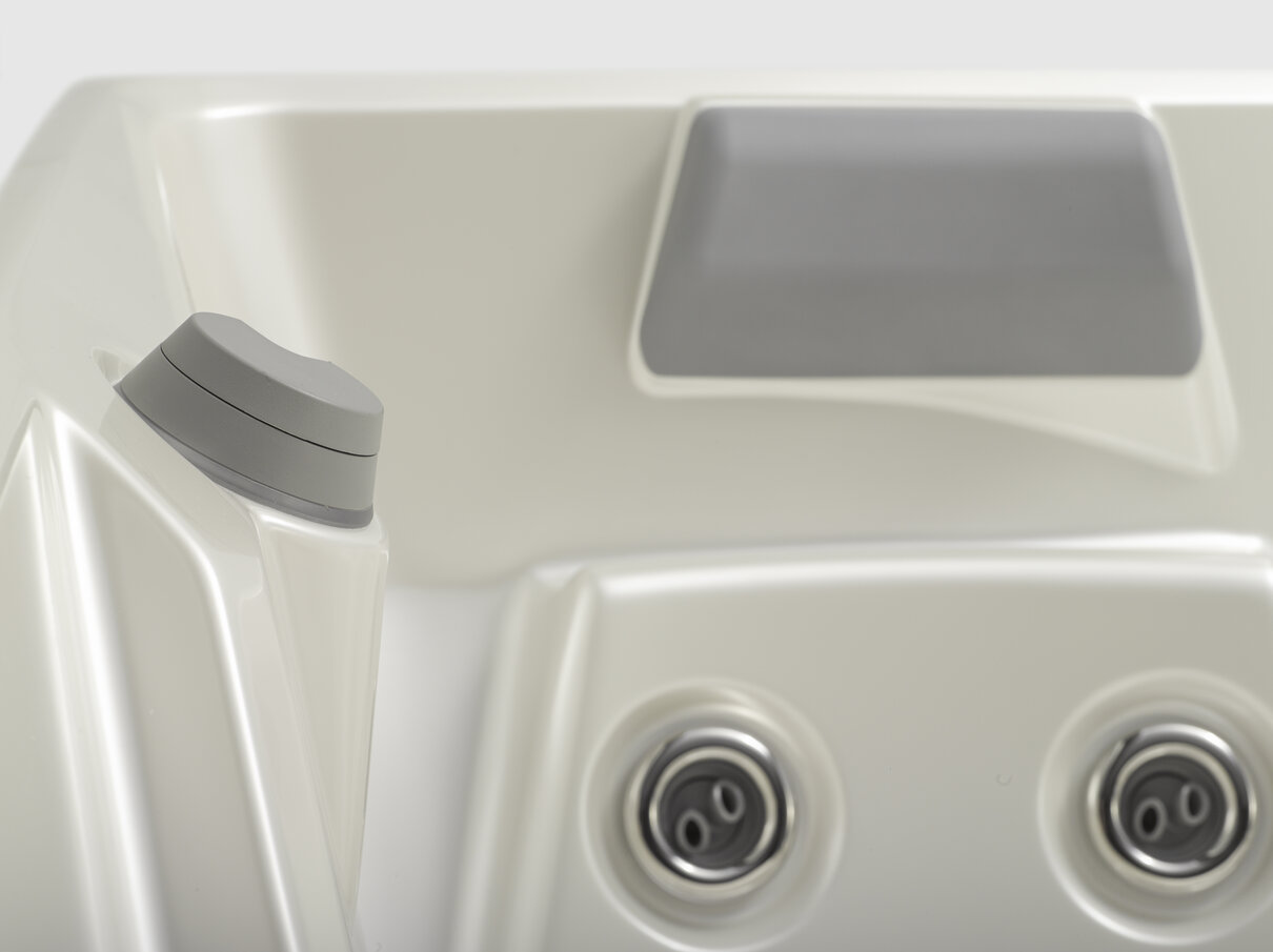 USSPA premium whirlpool Taurus iN, detail of massage jets for full body relaxation.