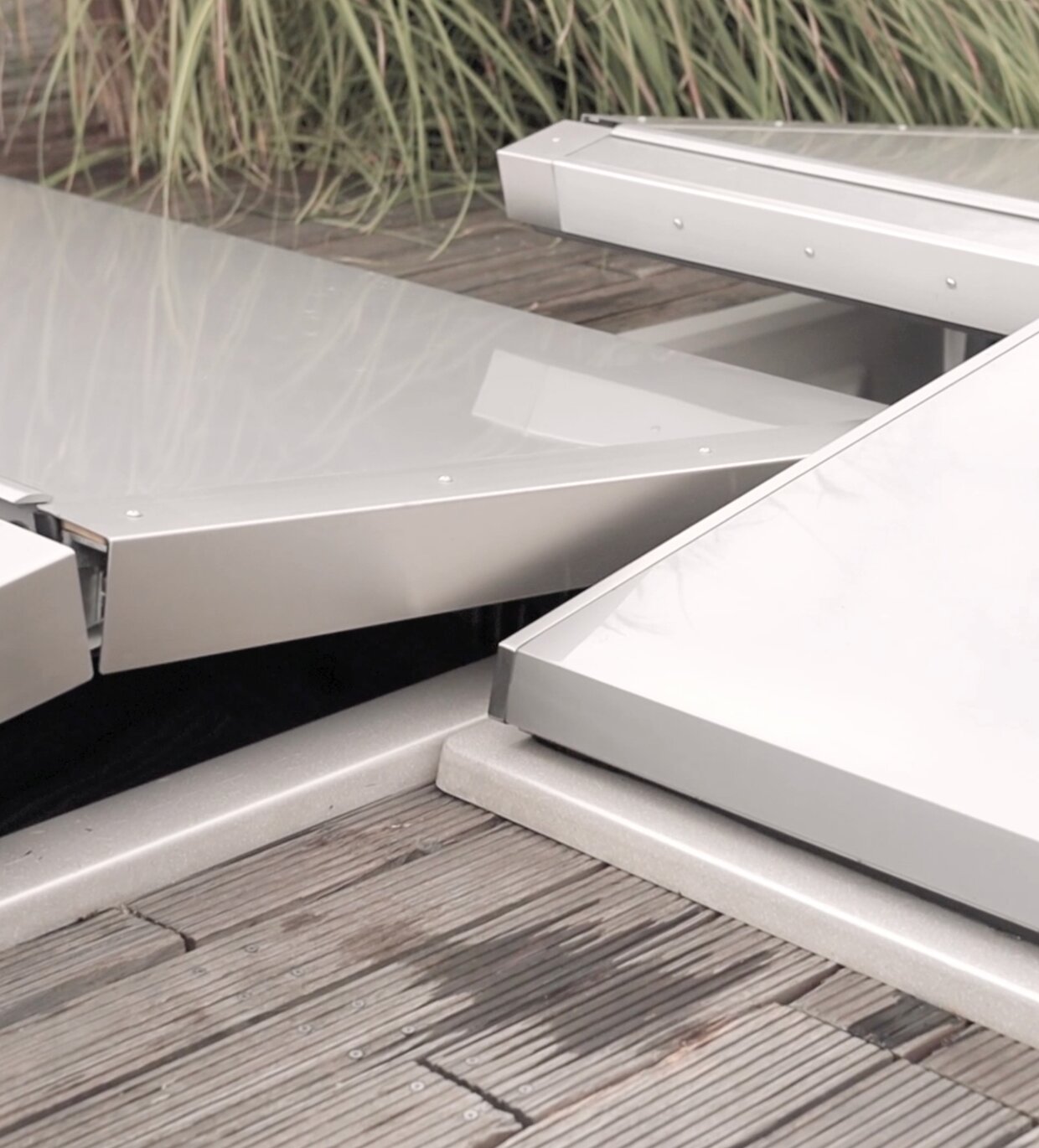 USSPA automatic thermal cover ACS – easy handling and quick preparation of your spa.