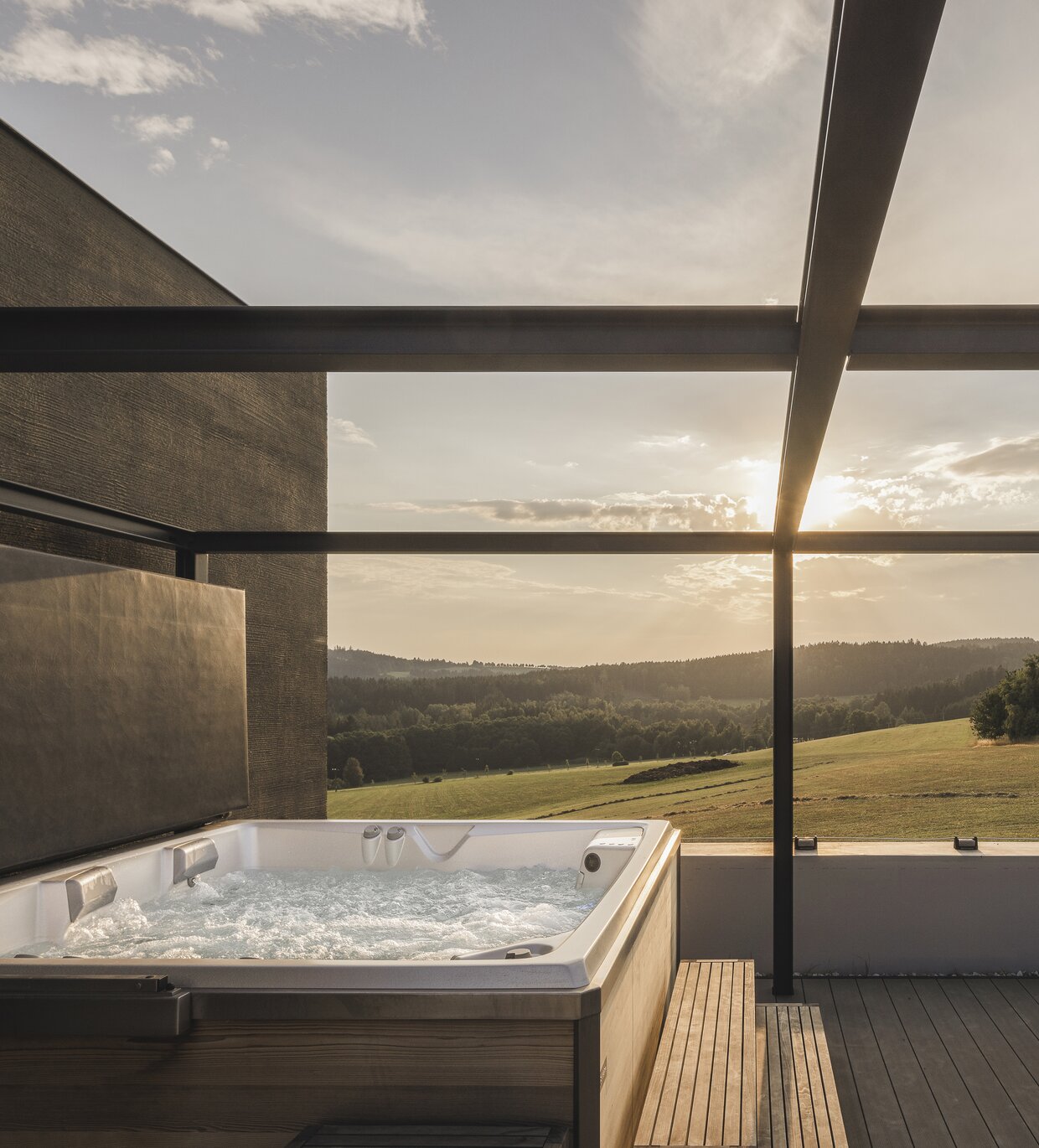 USSPA garden spa Virgo iN on the terrace of a family house for wellness from the comfort of your home.